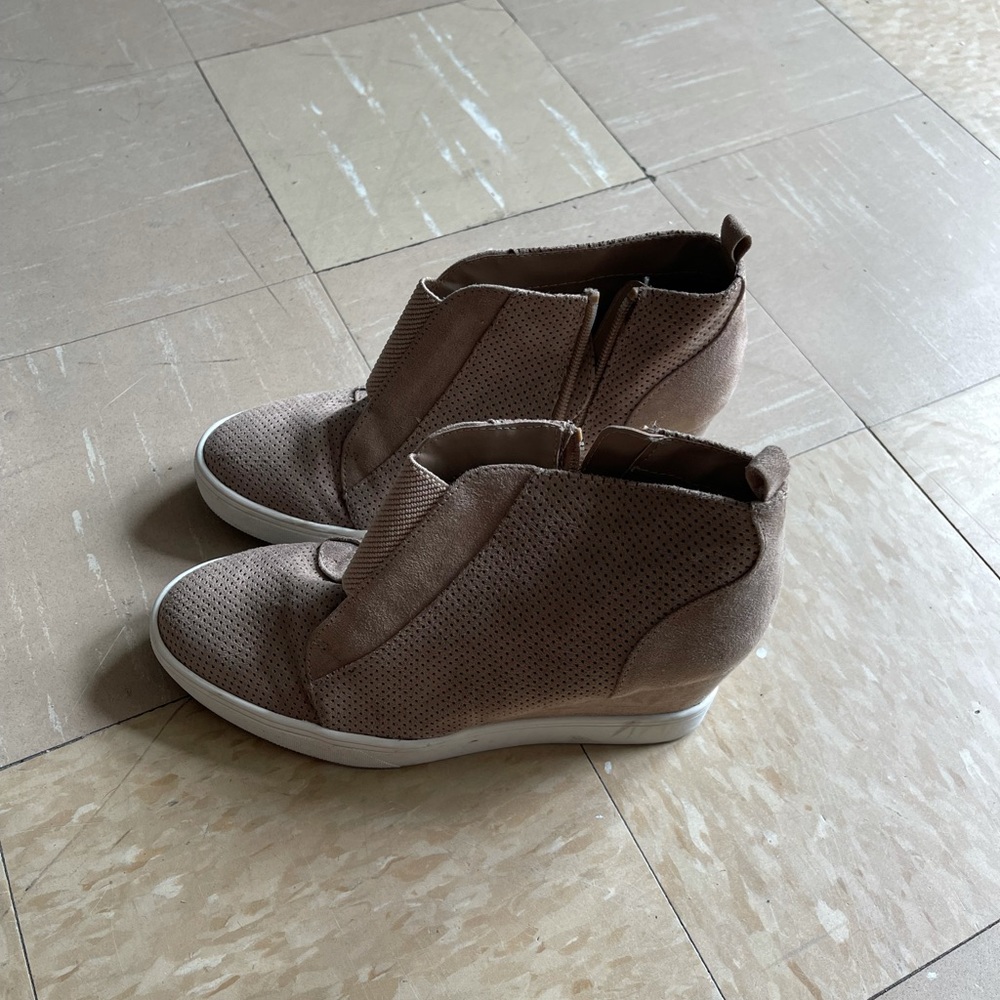 Cristie Wedge Sneaker